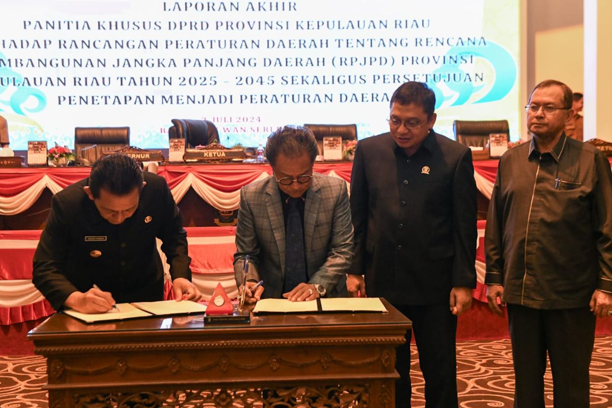 Pemprov Kepri dan DPRD tetapkan perda RPJPD tahun 2025-2045