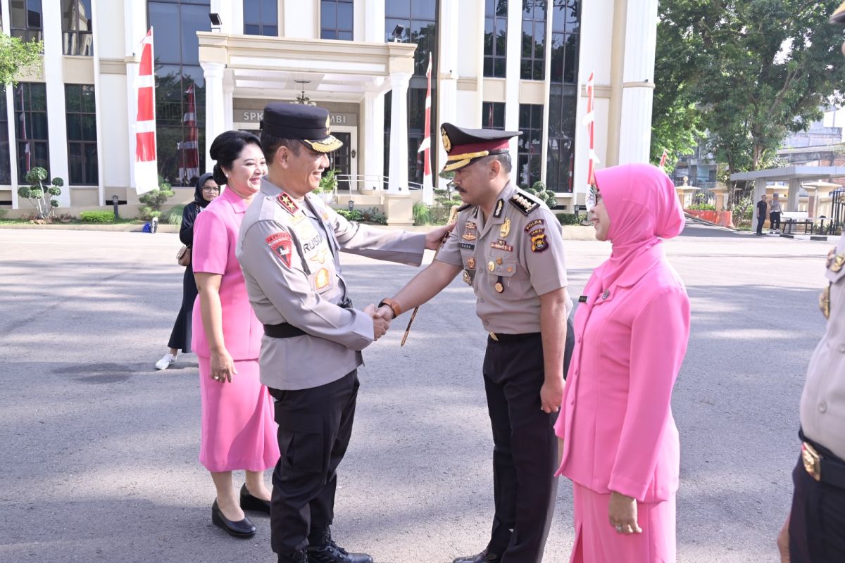 120 orang personel Polda Jambi naik pangkat