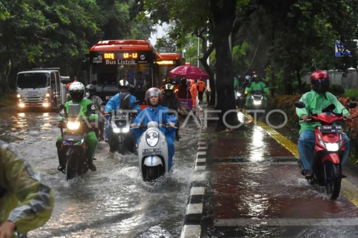 Empat RT di Jakarta terendam banjir pada Selasa siang