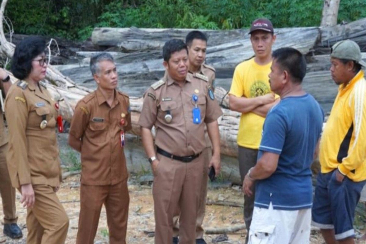 Pemkab Lamandau tinjau rencana pembangunan jembatan Desa Toka