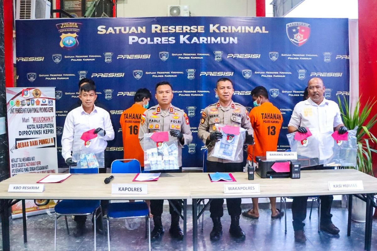 Polisi tangkap dua orang tersangka pengedar uang palsu di Kepulauan Riaur