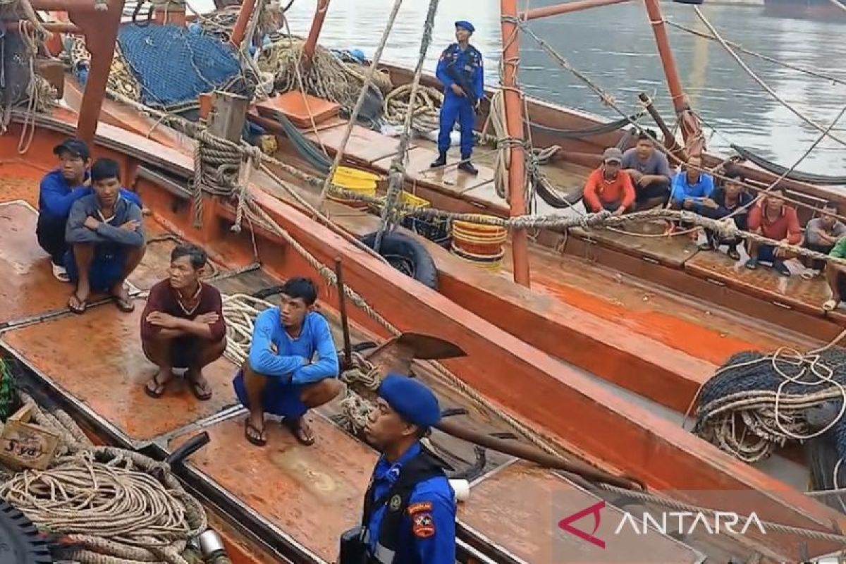 Baharkam Polri tangkap 2 kapal ikan Vietnam di Laut Natuna Utara