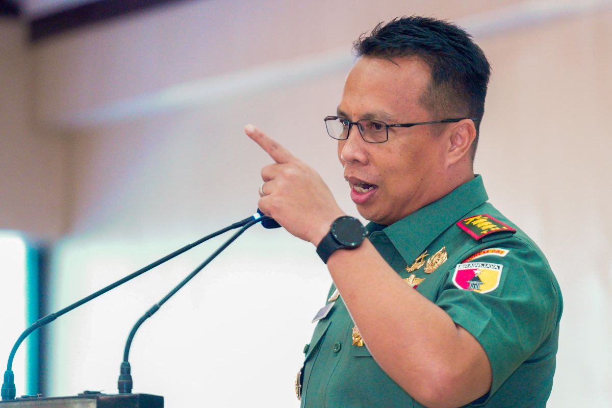 Danrem 081/DSJ tegaskan TNI komitmen ikut berantas judi daring