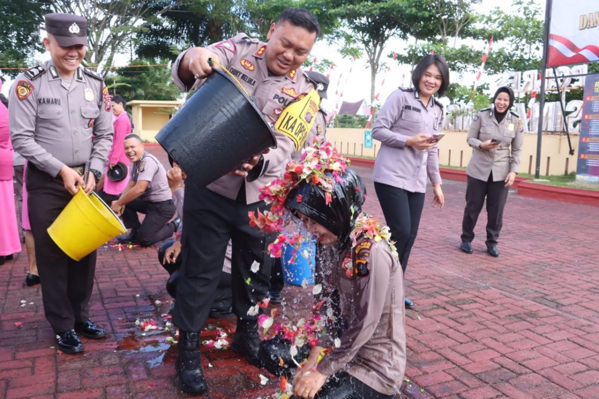 26 personel Polres Simalungun naik pangkat dan purnabakti