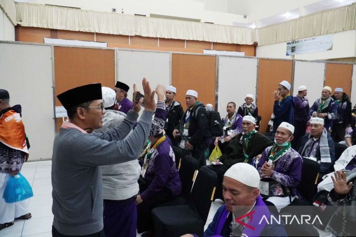 440 orang haji asal Kota Bogor tiba di Tanah Air