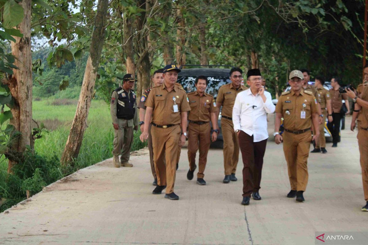 Pemkab Bekasi tuntaskan pembangunan  infrastruktur di batas daerah