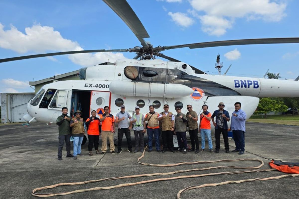 Pemprov Riau terus cegah karhutla operasikan Heli MI-8 water bombing