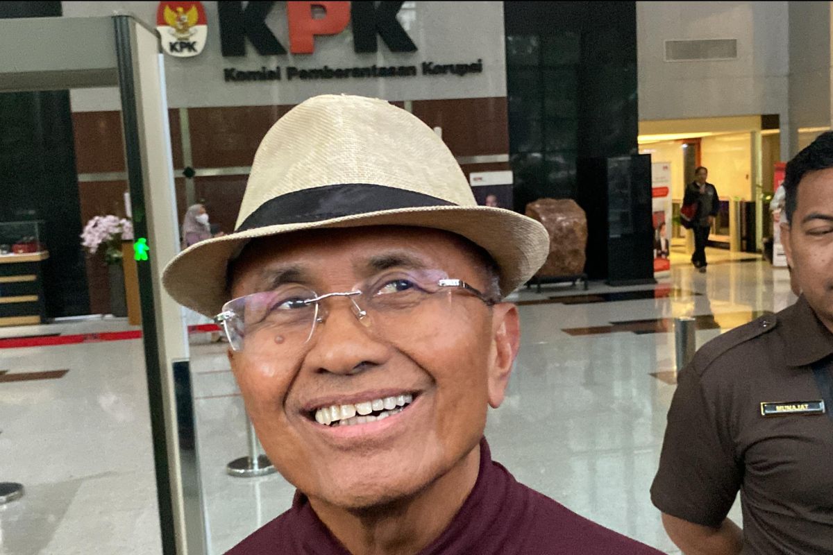 Penuhi panggilan KPK, Dahlan sebut diperiksa soal RUPS