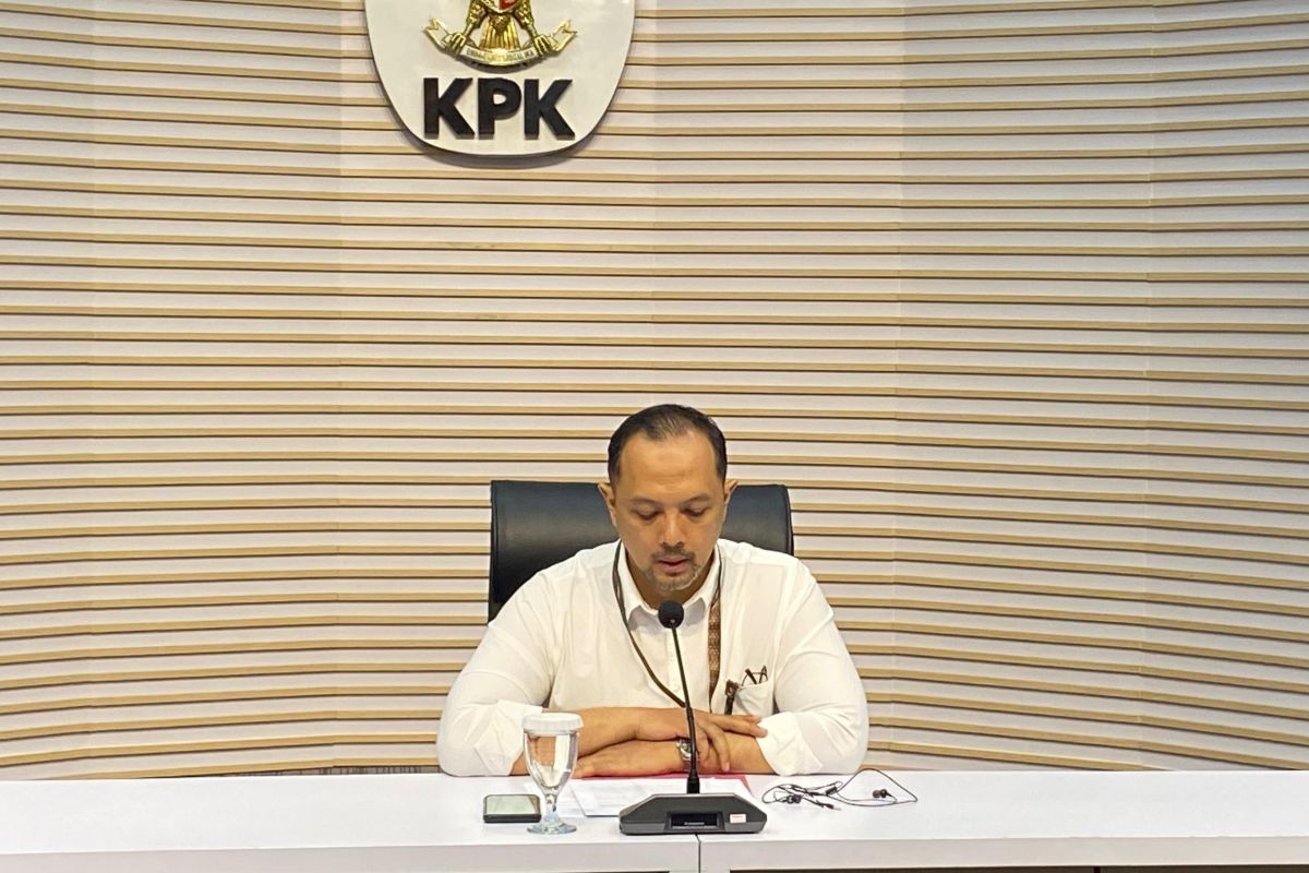 KPK seizes properties, robot in Health Ministry's PPE corruption case