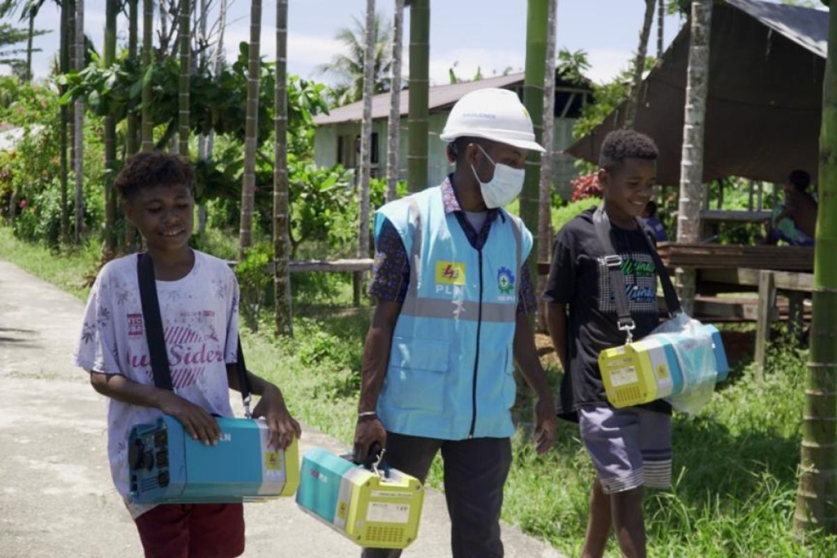 Hingga Mei 2.834 desa di Papua sudah nikmati penerangan listrik