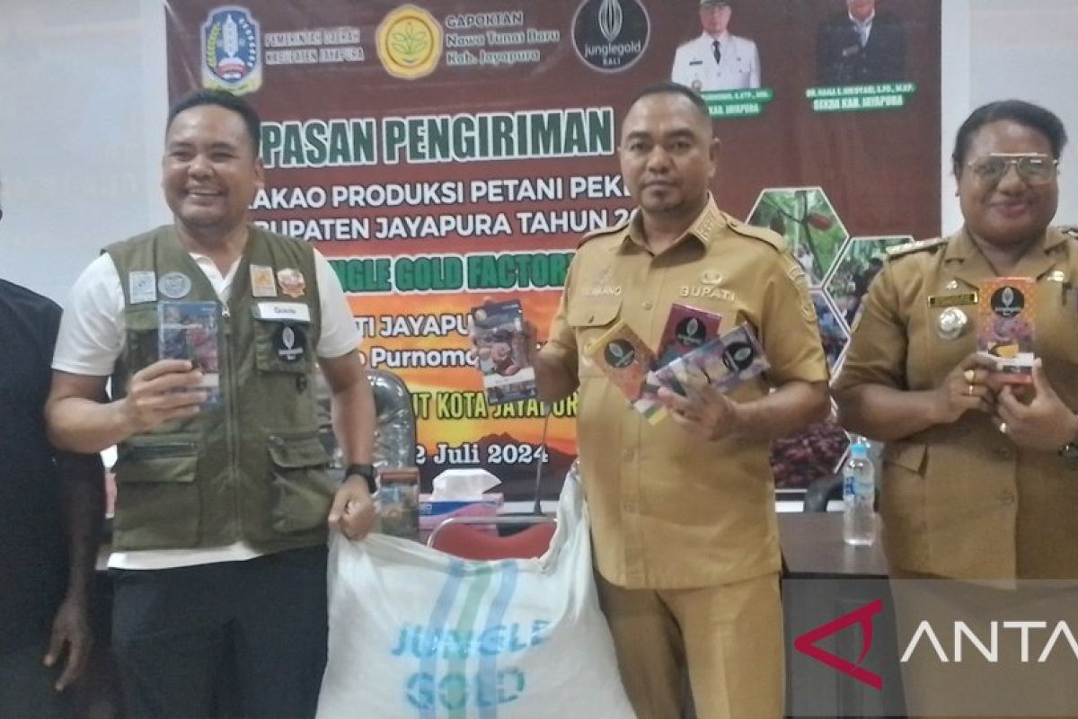 Penjabat Bupati Triwarno minta petani kembangkan kakao kualitas ekspor