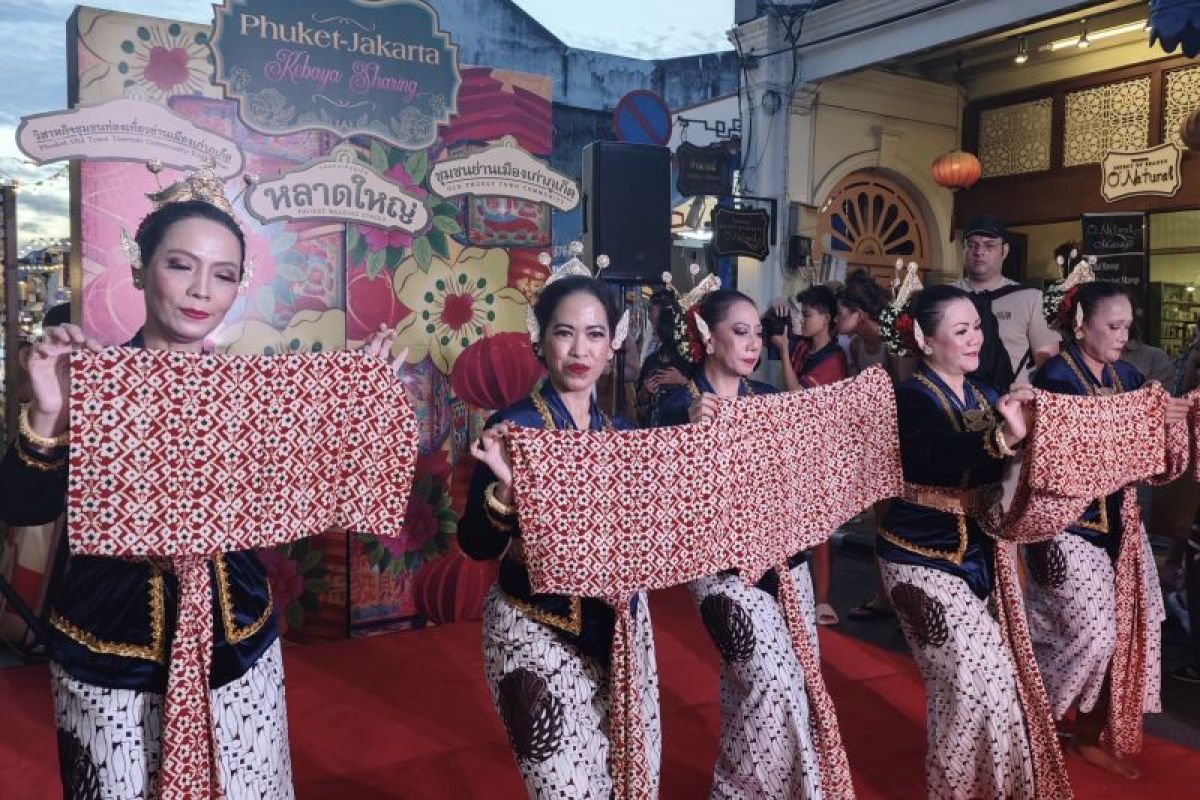 Komunitas Kebaya Menari perkenalkan kebaya ke dunia lewat misi budaya