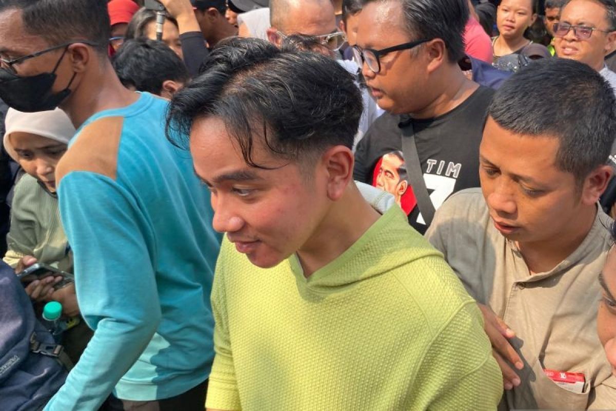 Gibran Rakabuming Raka blusukan tiga titik di Jakarta untuk "belanja masalah"