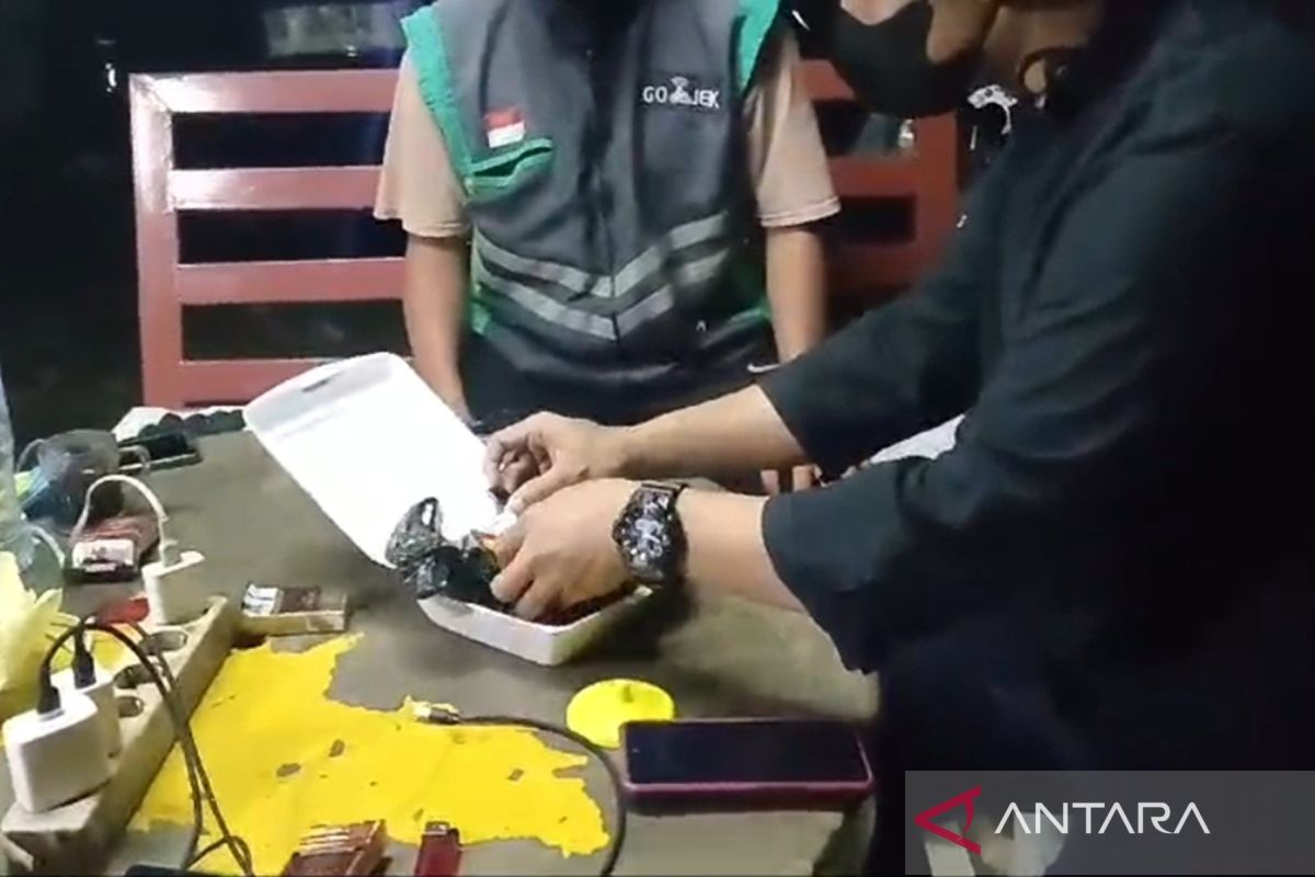 Polisi selidiki sabu dalam paket ojek online