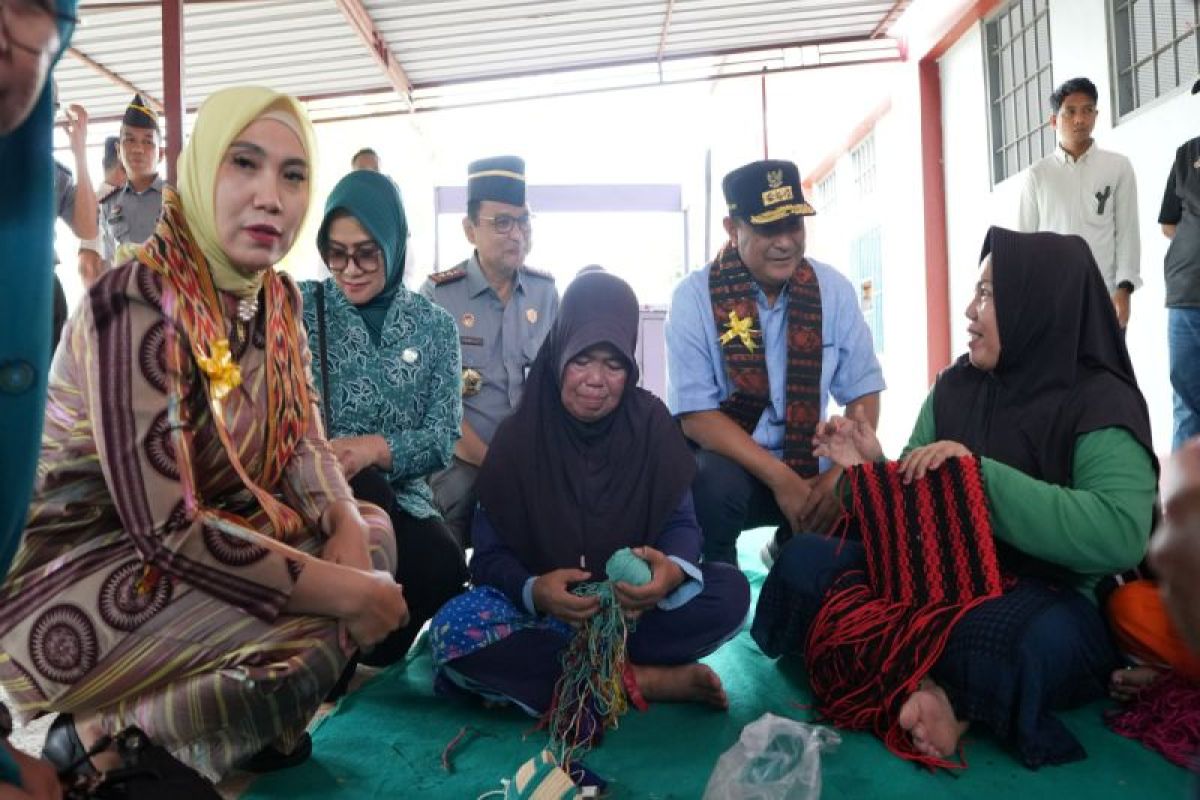 PKK Sulbar mengapresiasi kreativitas narapidana Lapas Perempuan Mamuju