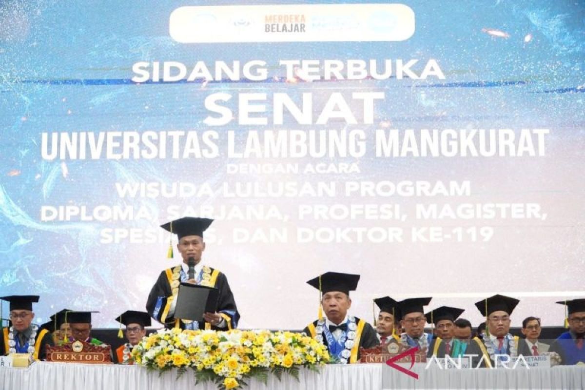 1.055 wisudawan dikukuhkan ULM pada Wisuda ke-119