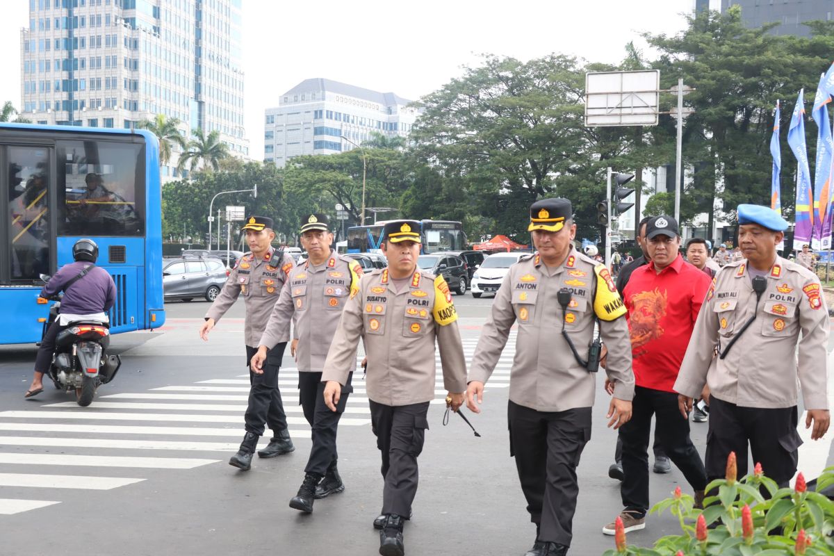 Polisi kerahkan 1.389 personel jaga aksi di Patung Kuda-Kemendag