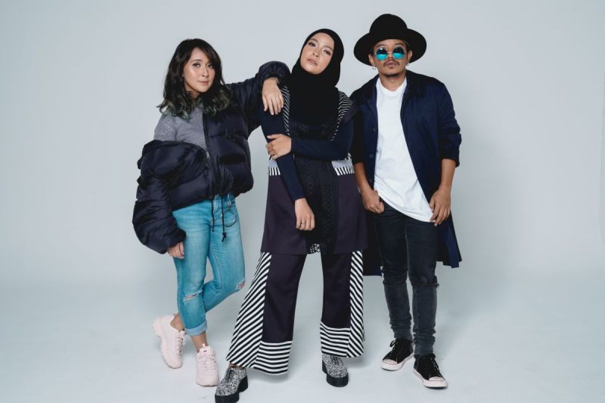 Band Kotak rilis 