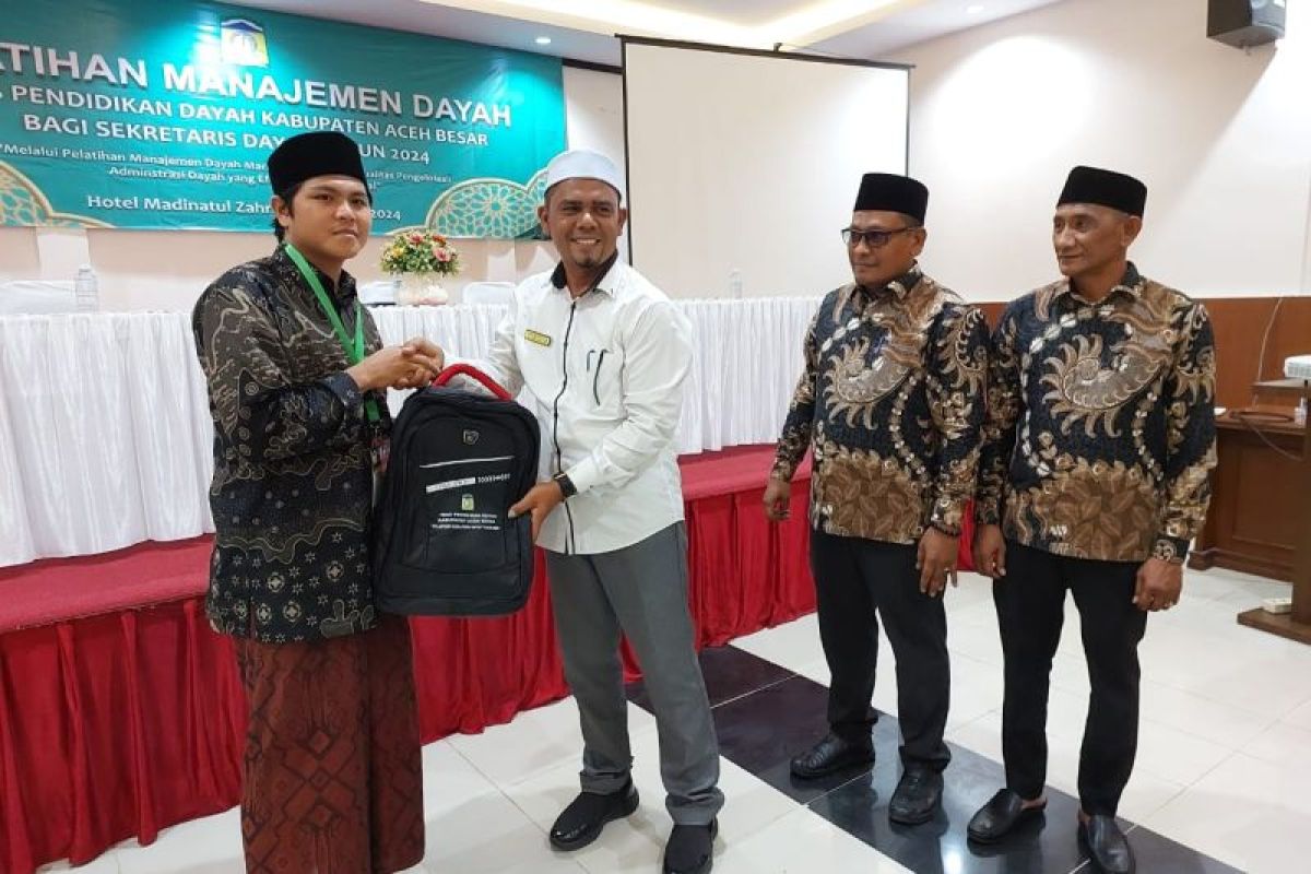 Pemkab Aceh Besar bekali manajemen pengelolaan dayah