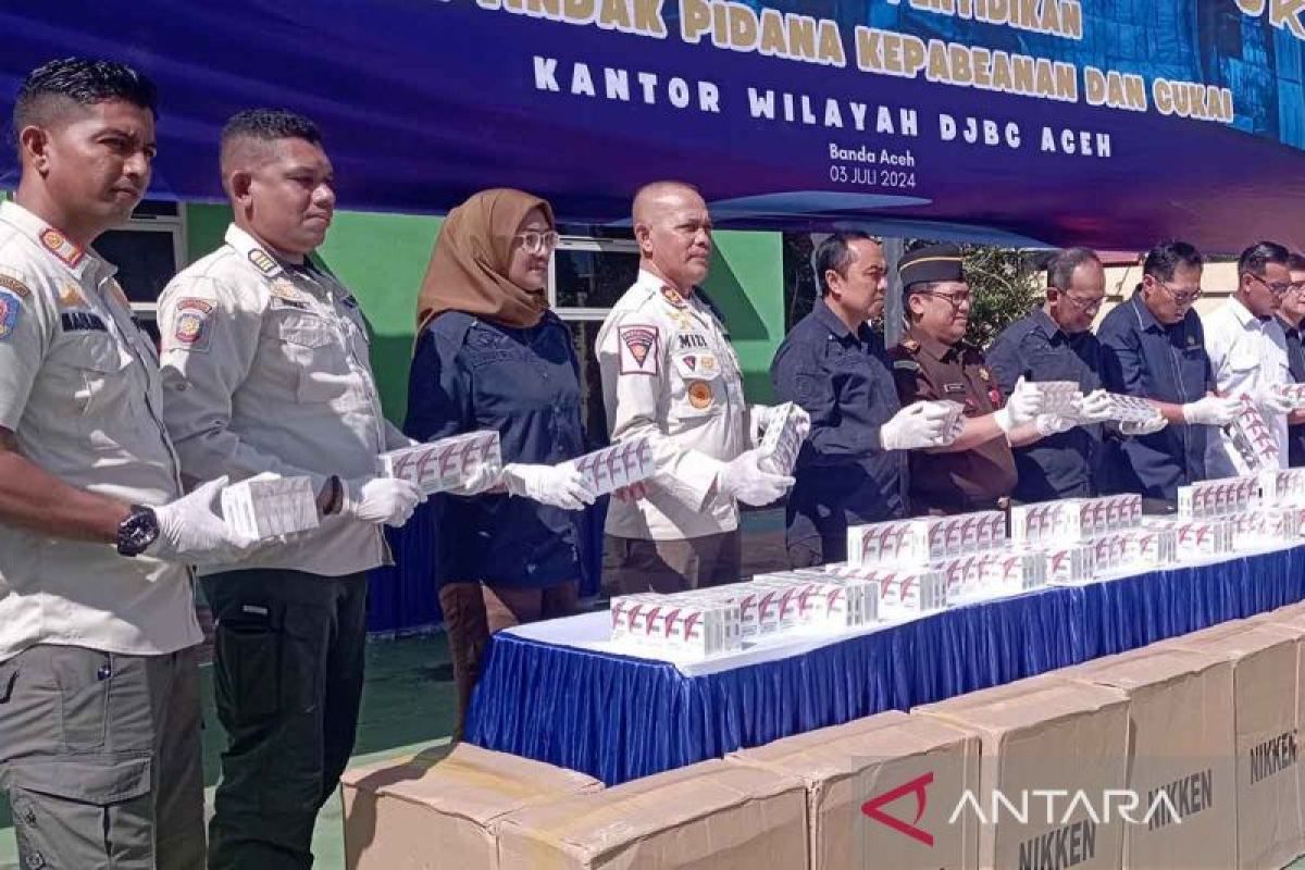 Bea Cukai Aceh musnahkan 5,9 juta batang rokok ilegal  hasil penindakan kepabeanan