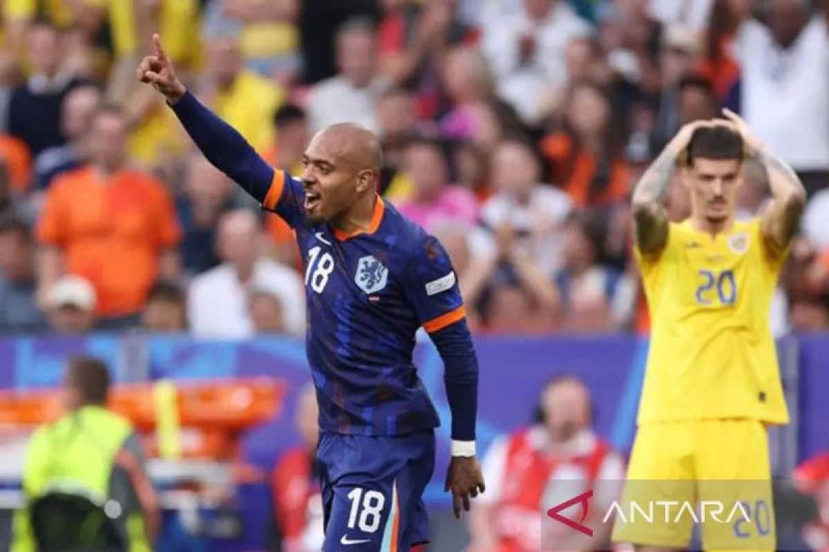 Brace Malen antarkan Belanda ke perempat final usai libas Rumania 3-0