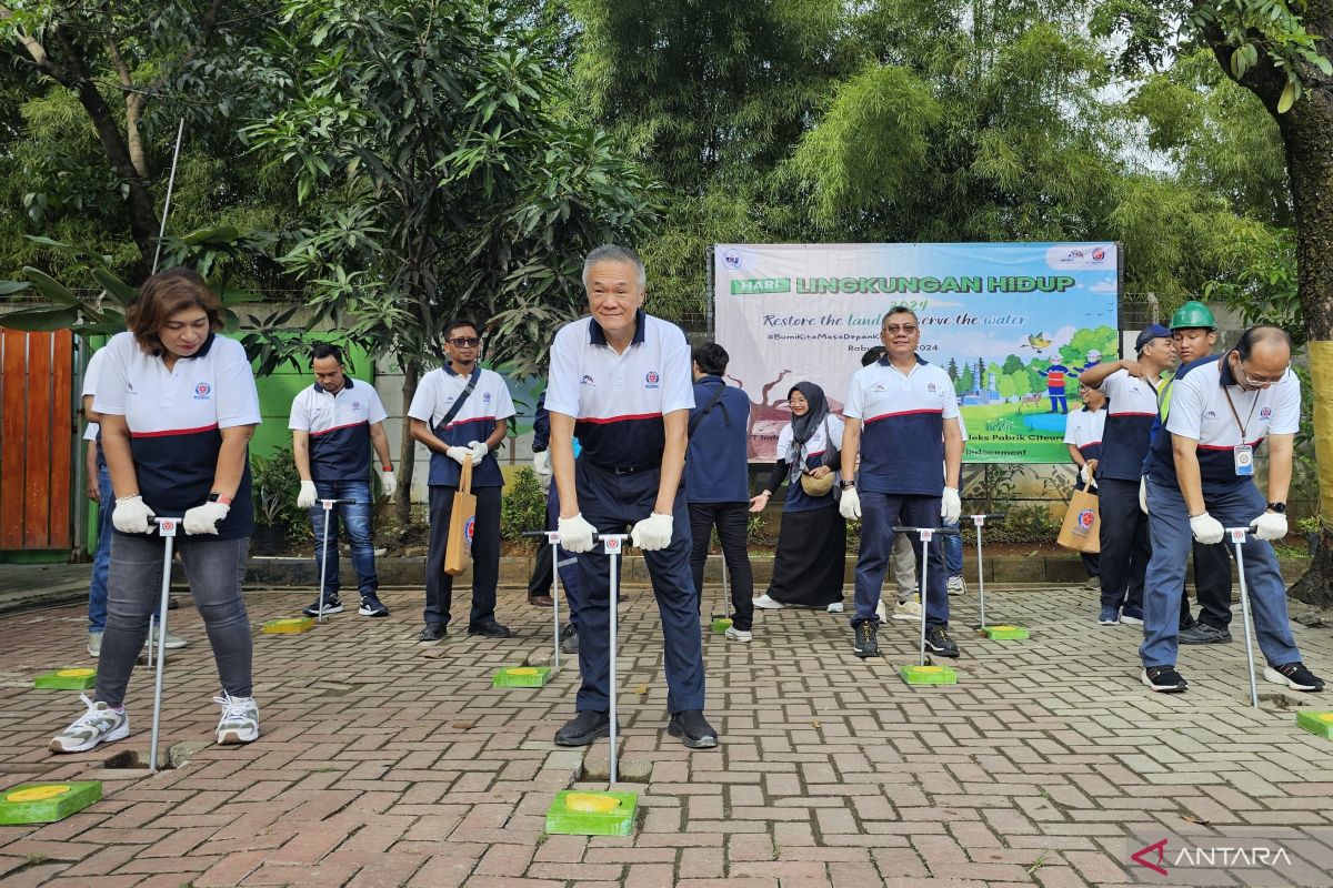 Indocement edukasi masyarakat desa mitra  di Bogor agar cinta lingkungan