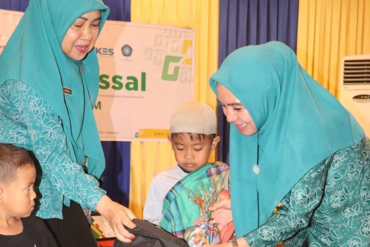Rusnawati Hermansyah buka sunatan massal Baznas HSS