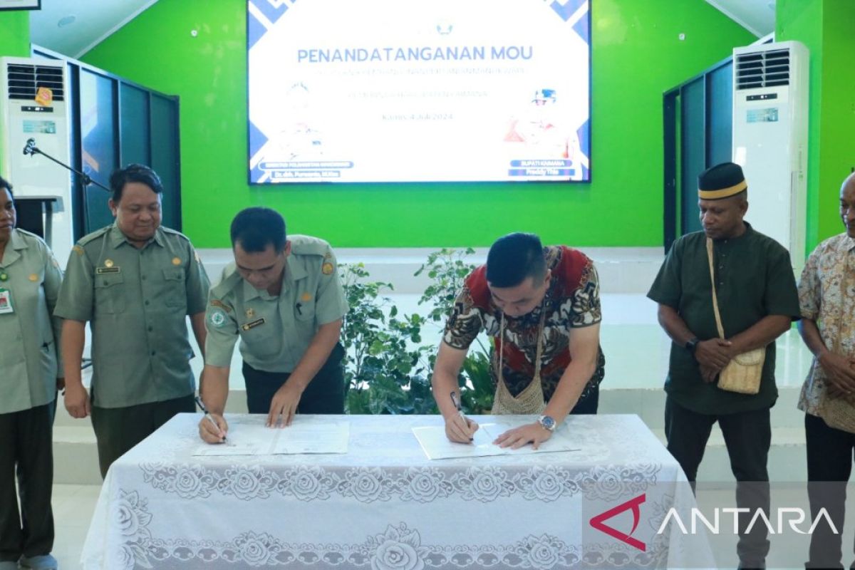 Pemkab Kaimana-Polbangtan Manokwari teken kerja sama pengembangan SDM