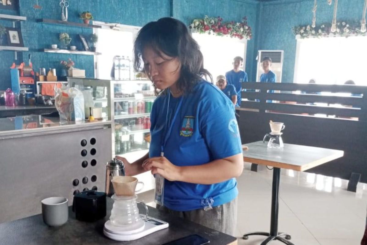 Disporapar Kabupaten Serang latih dan uji kompetensi puluhan barista
