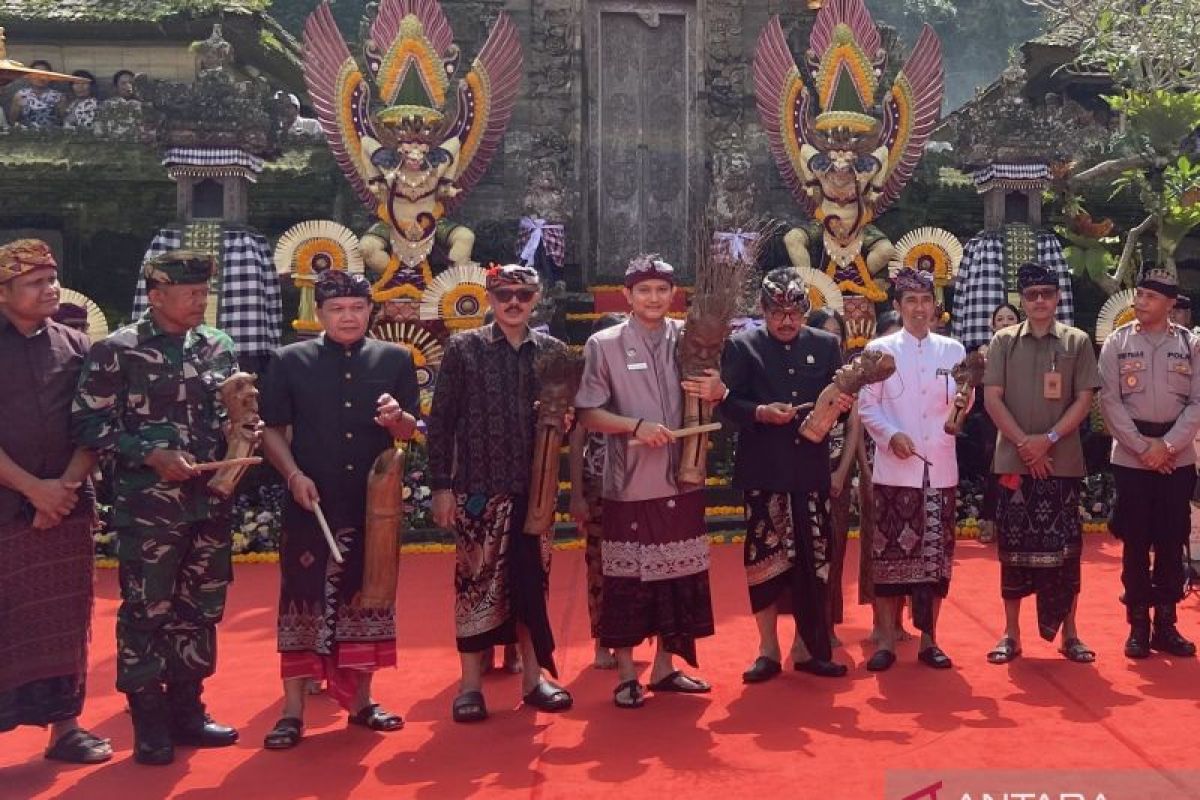 Kemenparekraf luncurkan Senandung Dewi di Penglipuran Village Festival