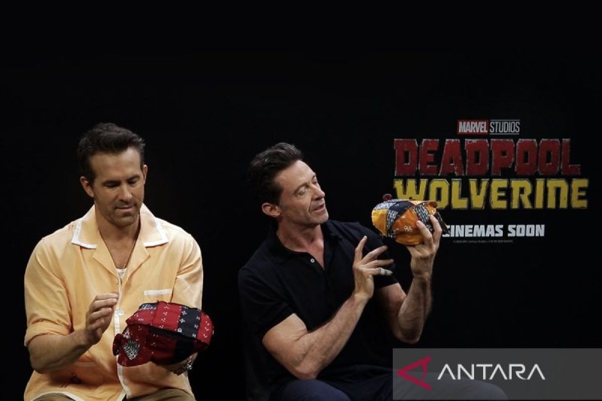 Caitlin Halderman berikan blangkon untuk "Deadpool & Wolverine"