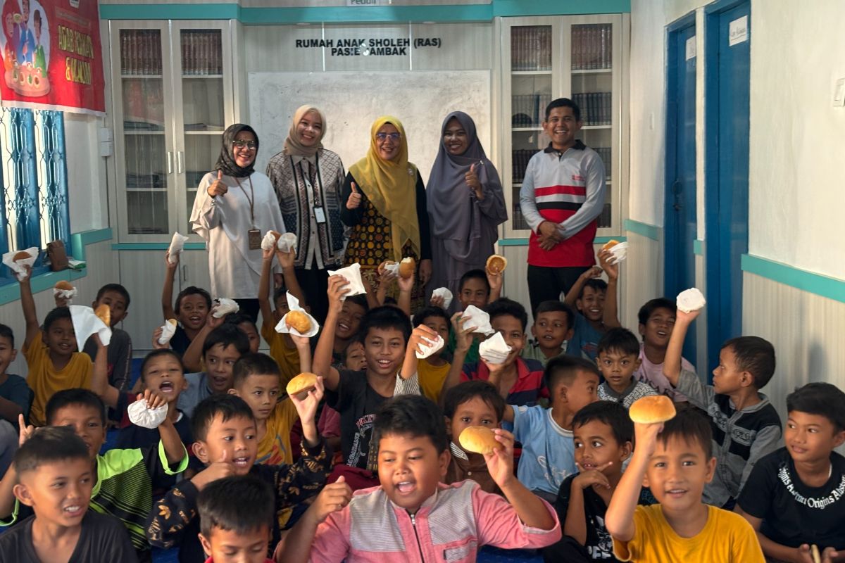 Jelang HAN 2024, PLN dukung kegiatan literasi di Rumah Anak Sholeh Pasie Nan Tigo Padang