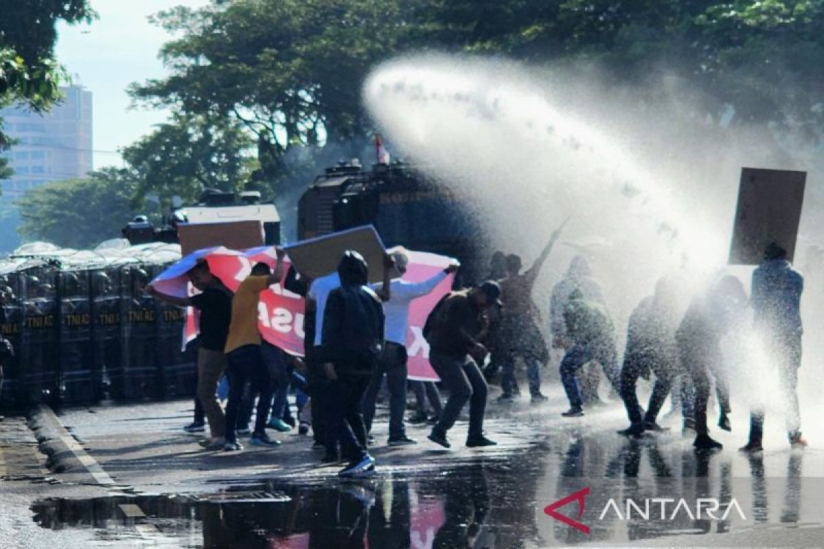 TNI/Polri gelar latihan kesiapsiagaan hadapi pilkada  di Jateng