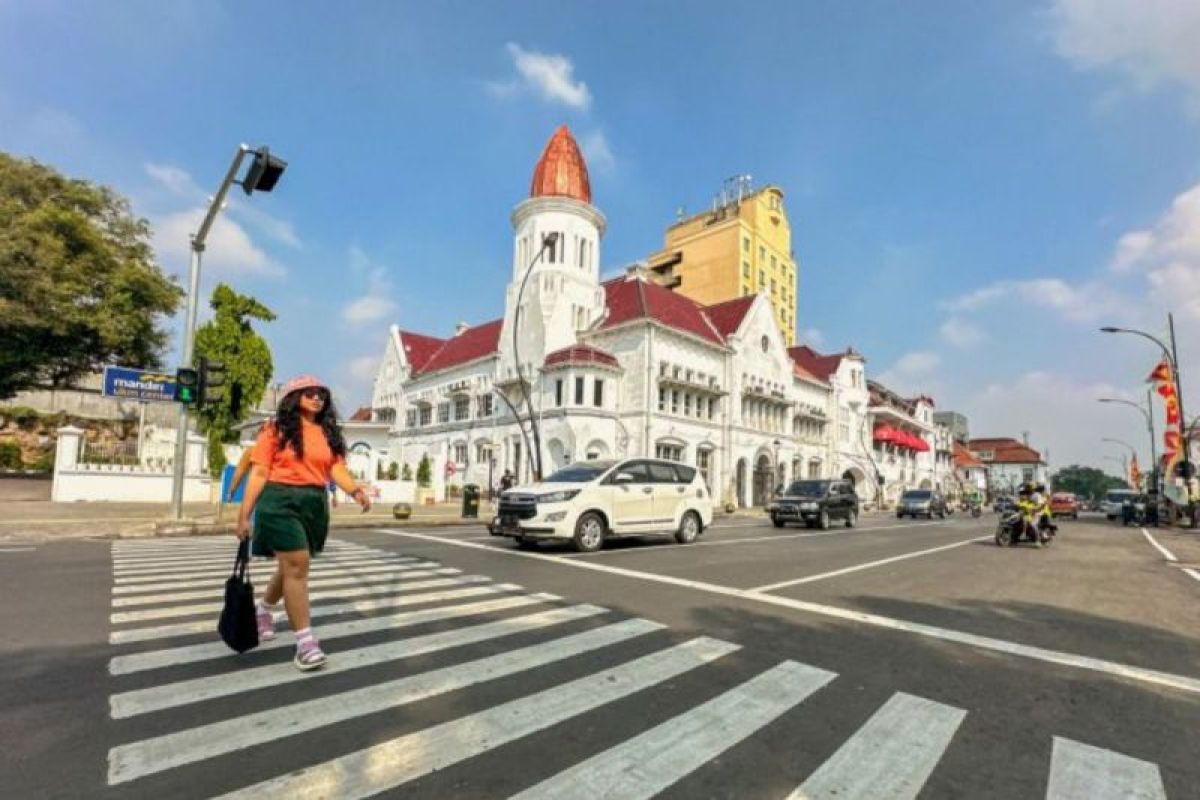 Satpol PP Surabaya patroli di Kota Lama cegah vandalisme