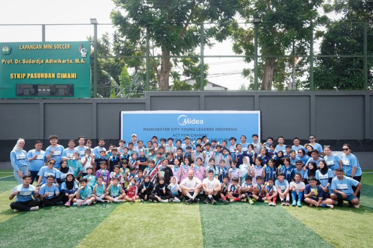 Midea dan Manchester City edukasi sepakbola di Indonesia