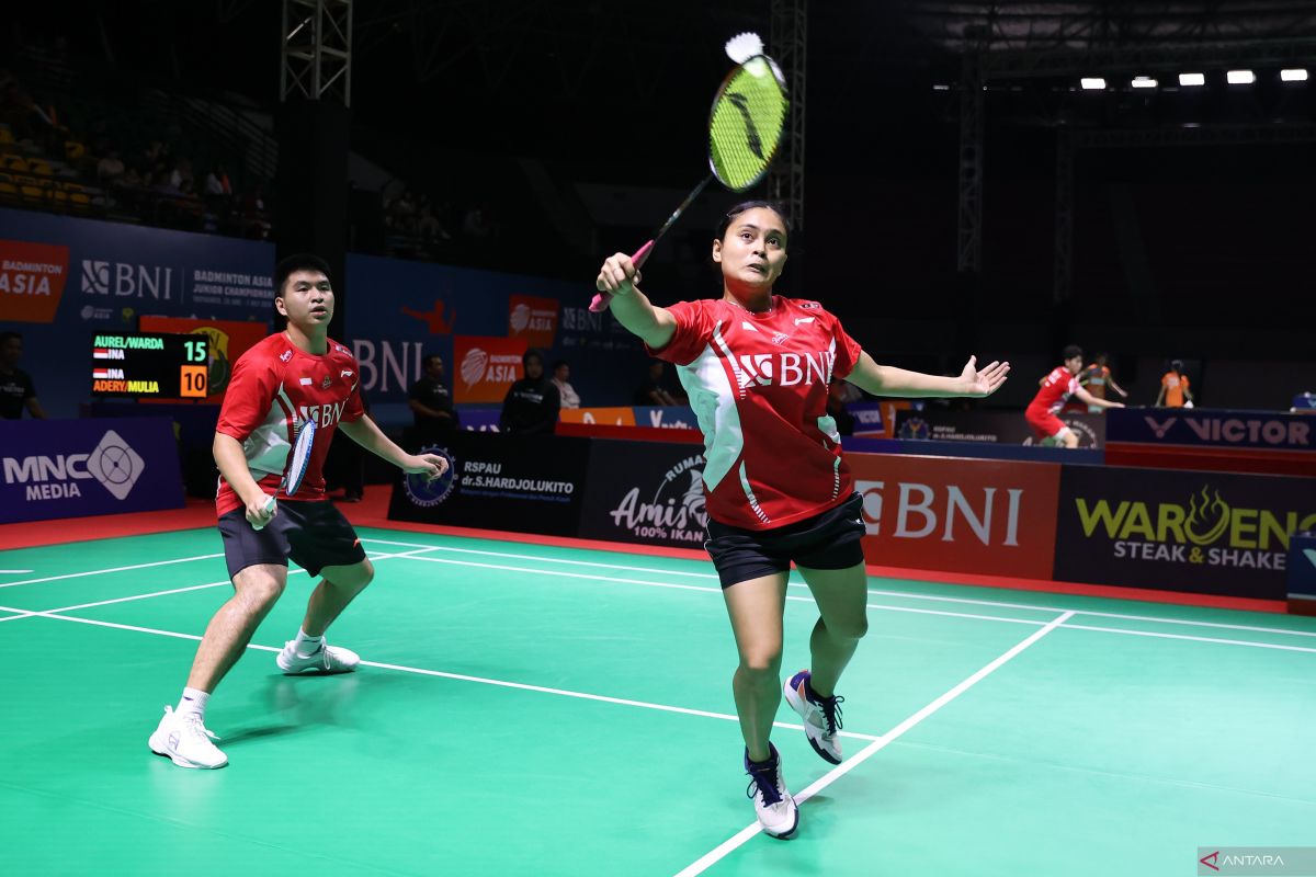 Darren/Bernadine segel tiket semifinal usai tekuk Taufik/Clairine