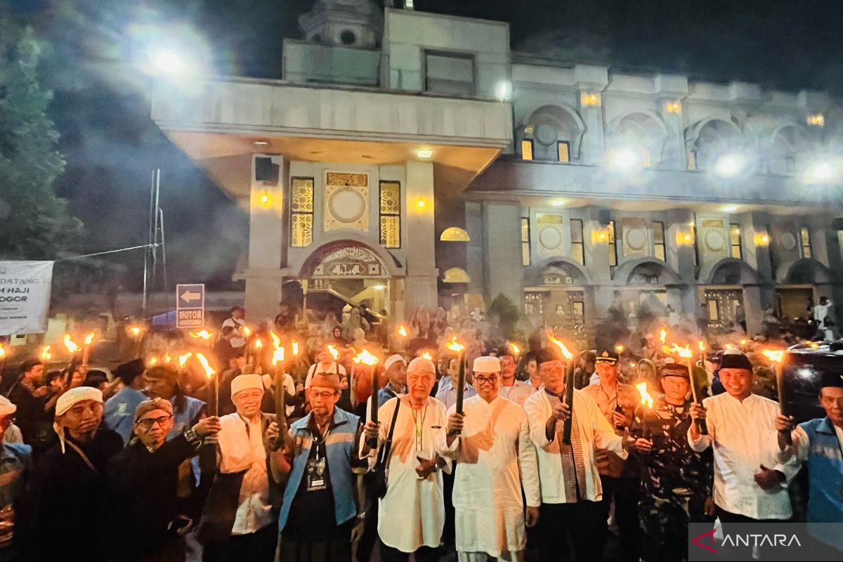 Sekitar 1.500 orang hadiri pawai obor Tahun Baru Islam di Kota Bogor