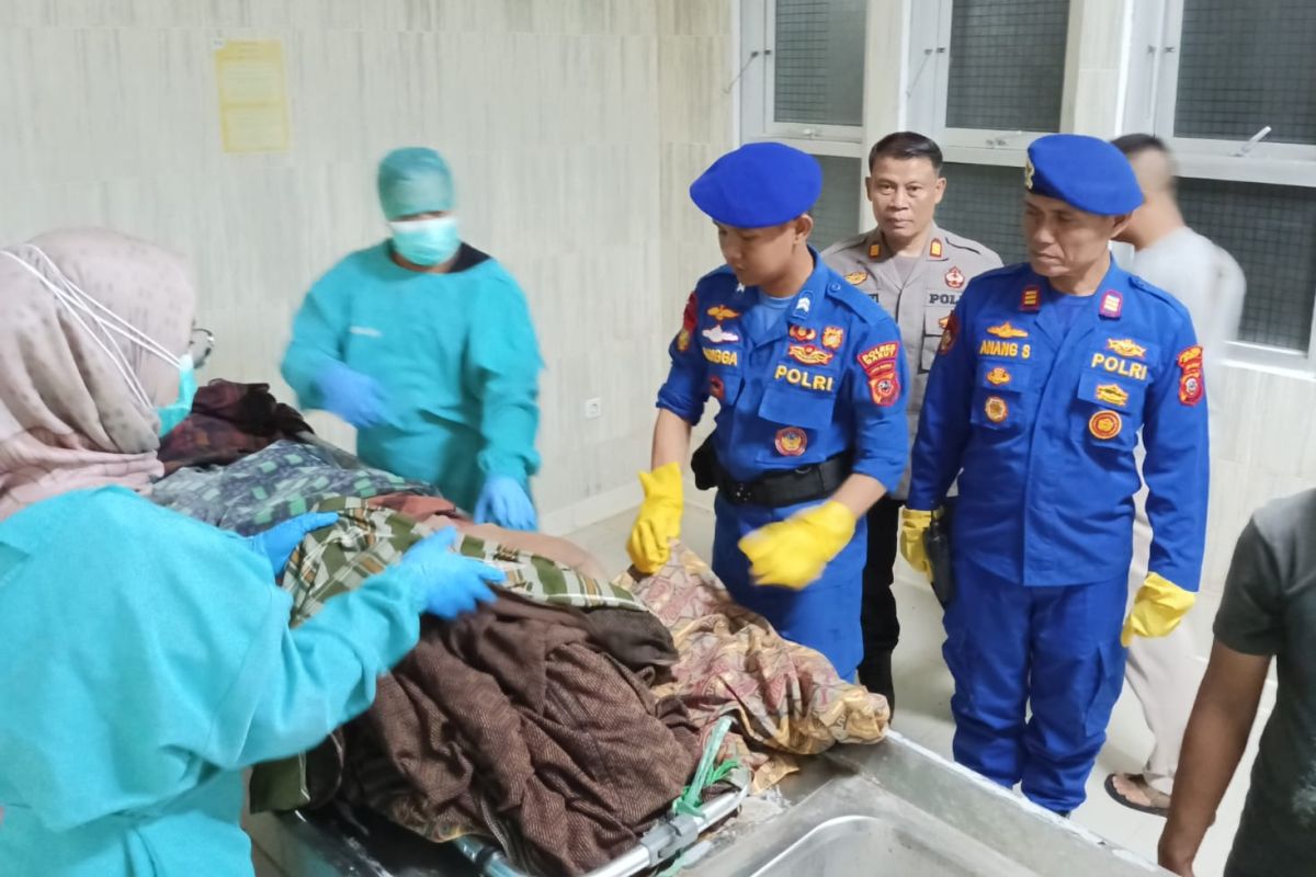 SAR gabungan evakuasi jasad nelayan korban kecelakaan laut di Garut