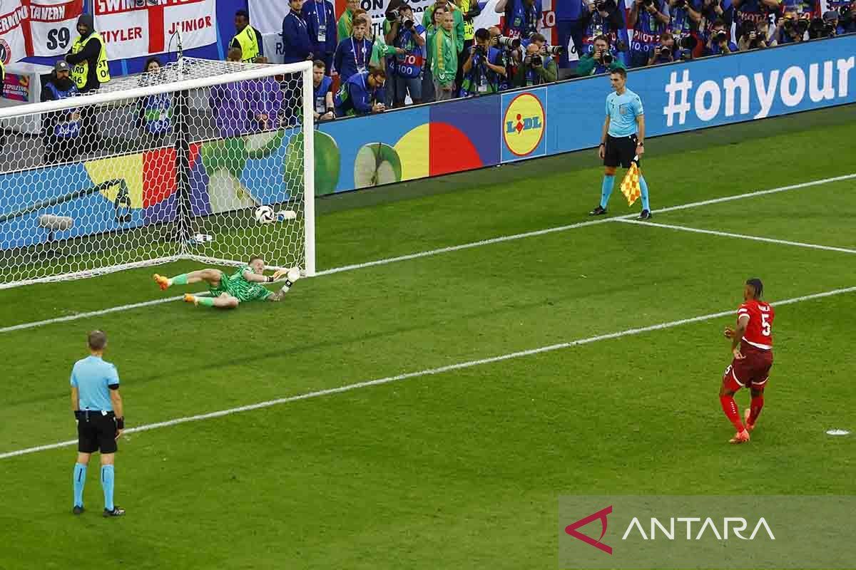 Akanji dipinjamkan Manchester City ke Inter