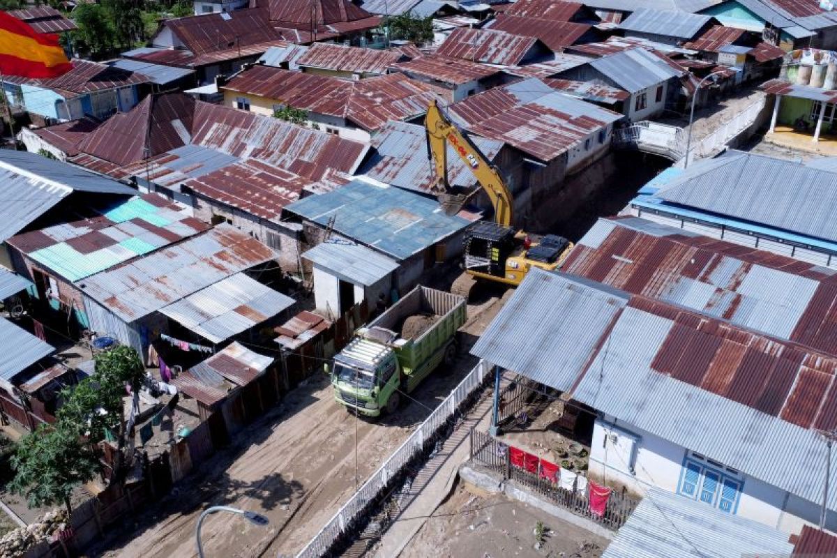 Fasilitas umum dan pemukiman di Talumolo diterjang banjir bandang ...