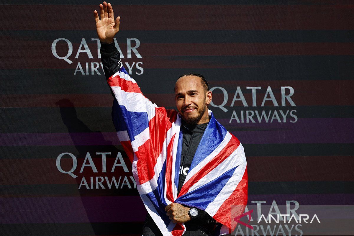 Hamilton bangga pecahkan banyak rekor bersejarah di Sirkuit Silverstone