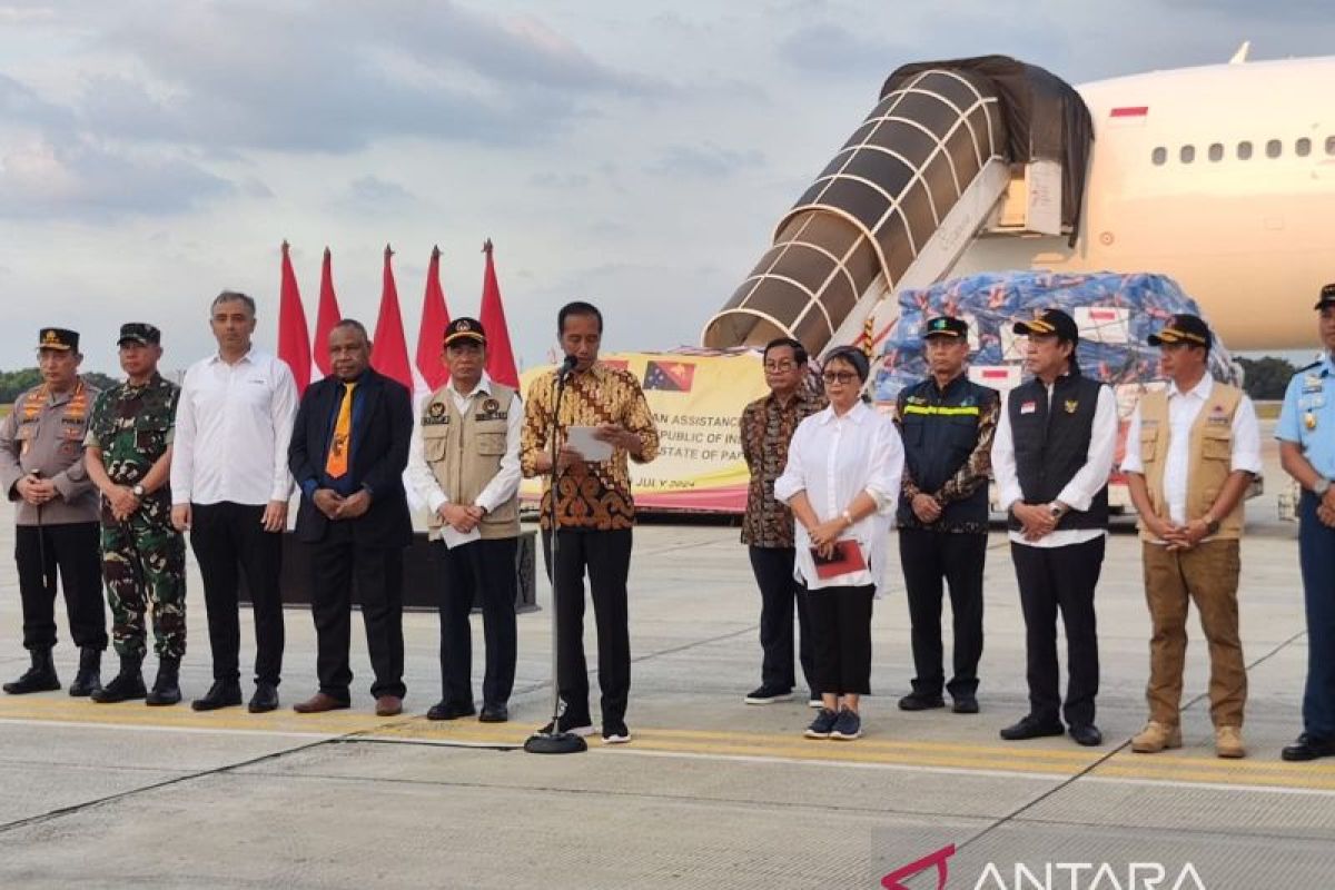 Widodo releases humanitarian aid for Papua New Guinea, Afghanistan