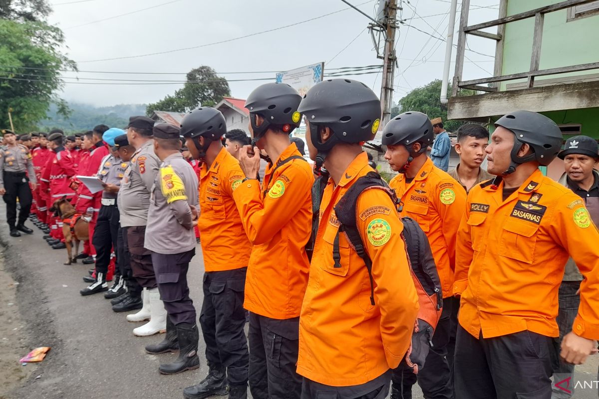 230 personel gabungan dikerahkan mencari korban longsor Gorontalo