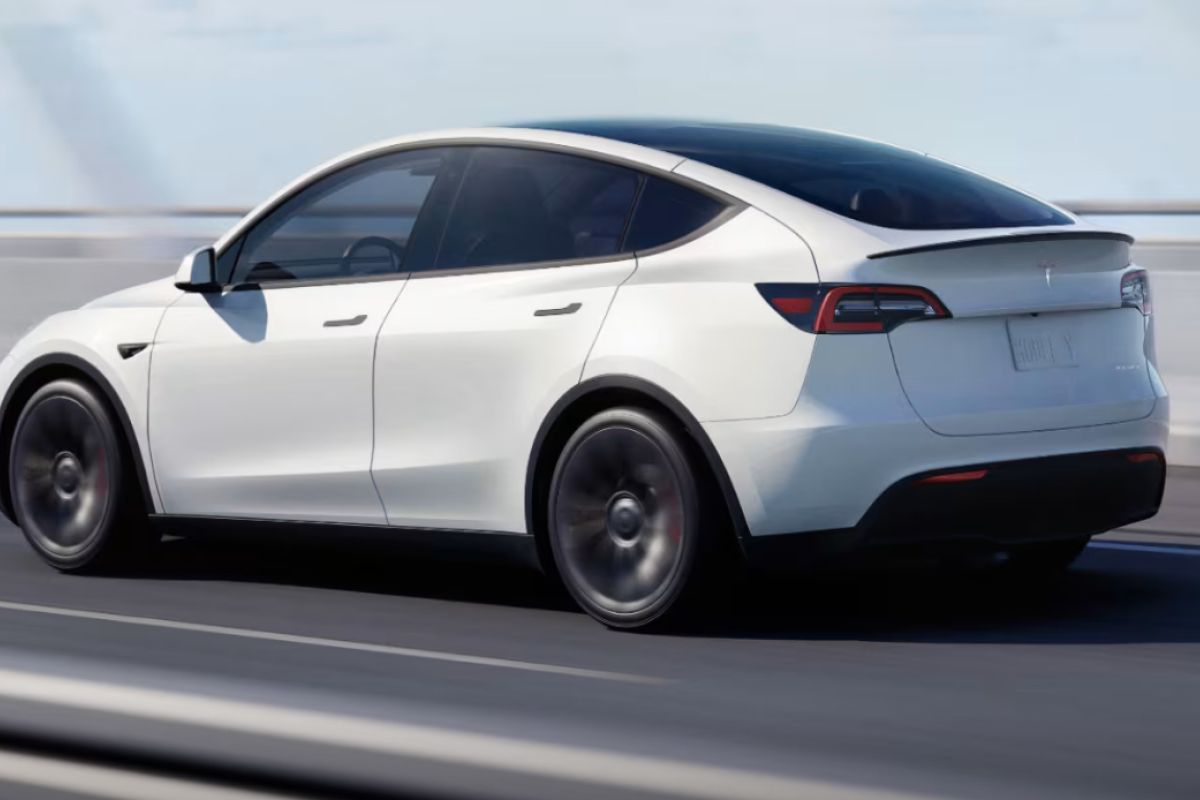 Tesla Model Y "Juniper" tertangkap kamera di jalanan California