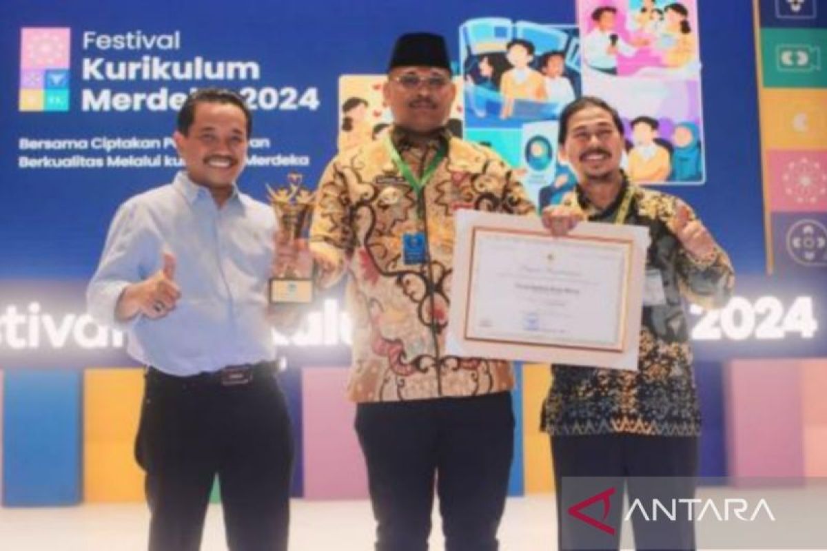 Babel terima penghargaan Anugerah Merdeka Belajar