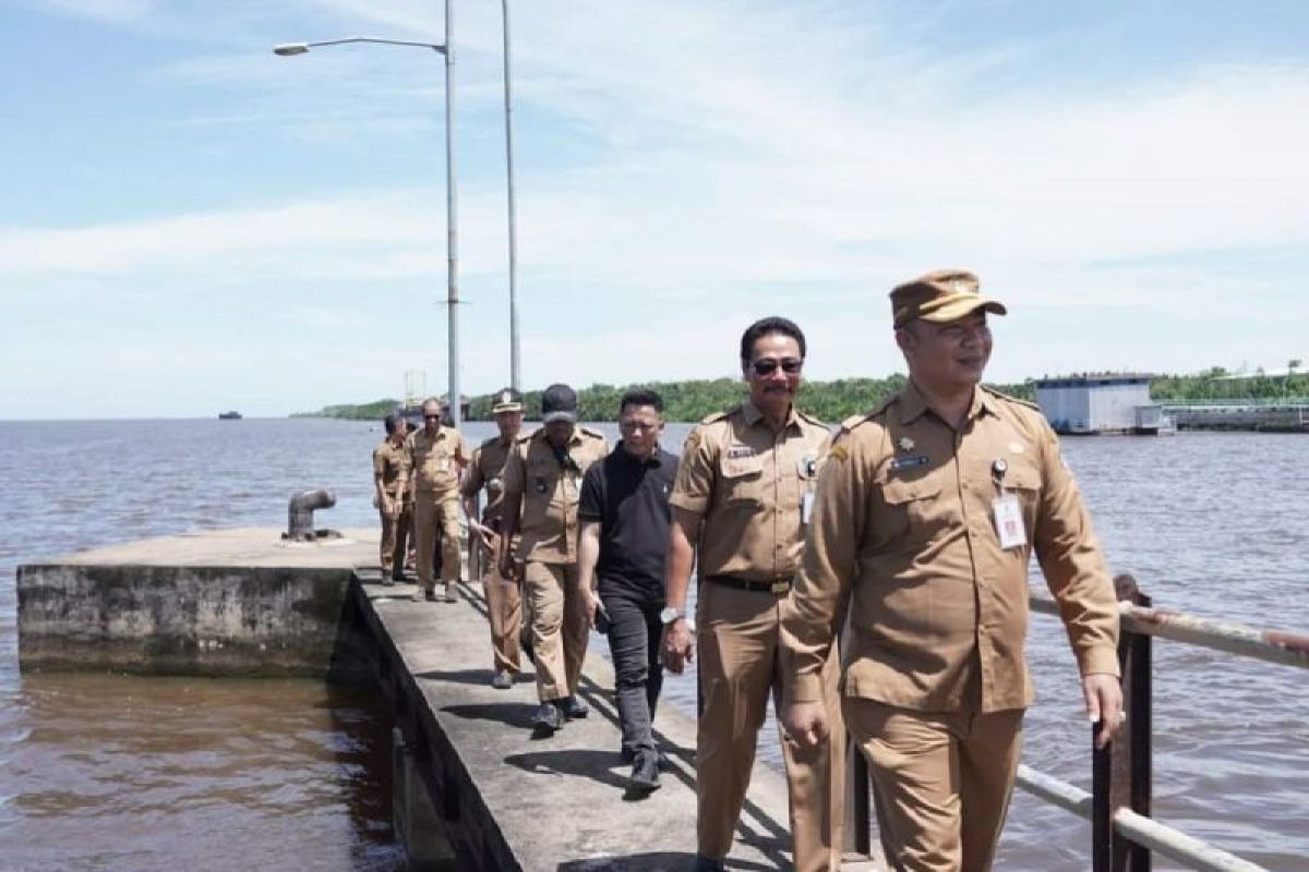 Sekda sebut Dermaga Tembilok bisa jadi objek wisata Ketapang