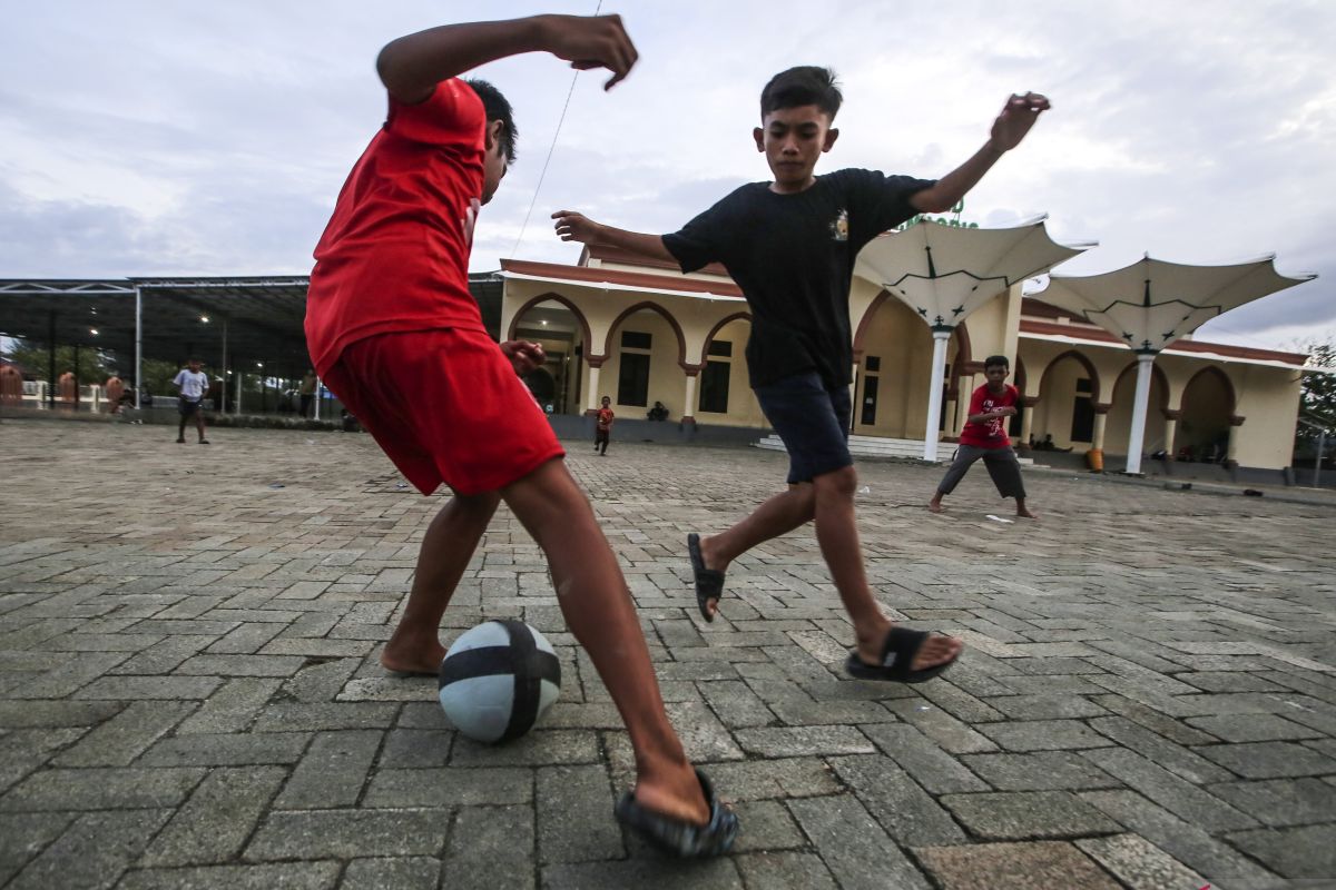 Indonesia eyes village-level football, esports leagues