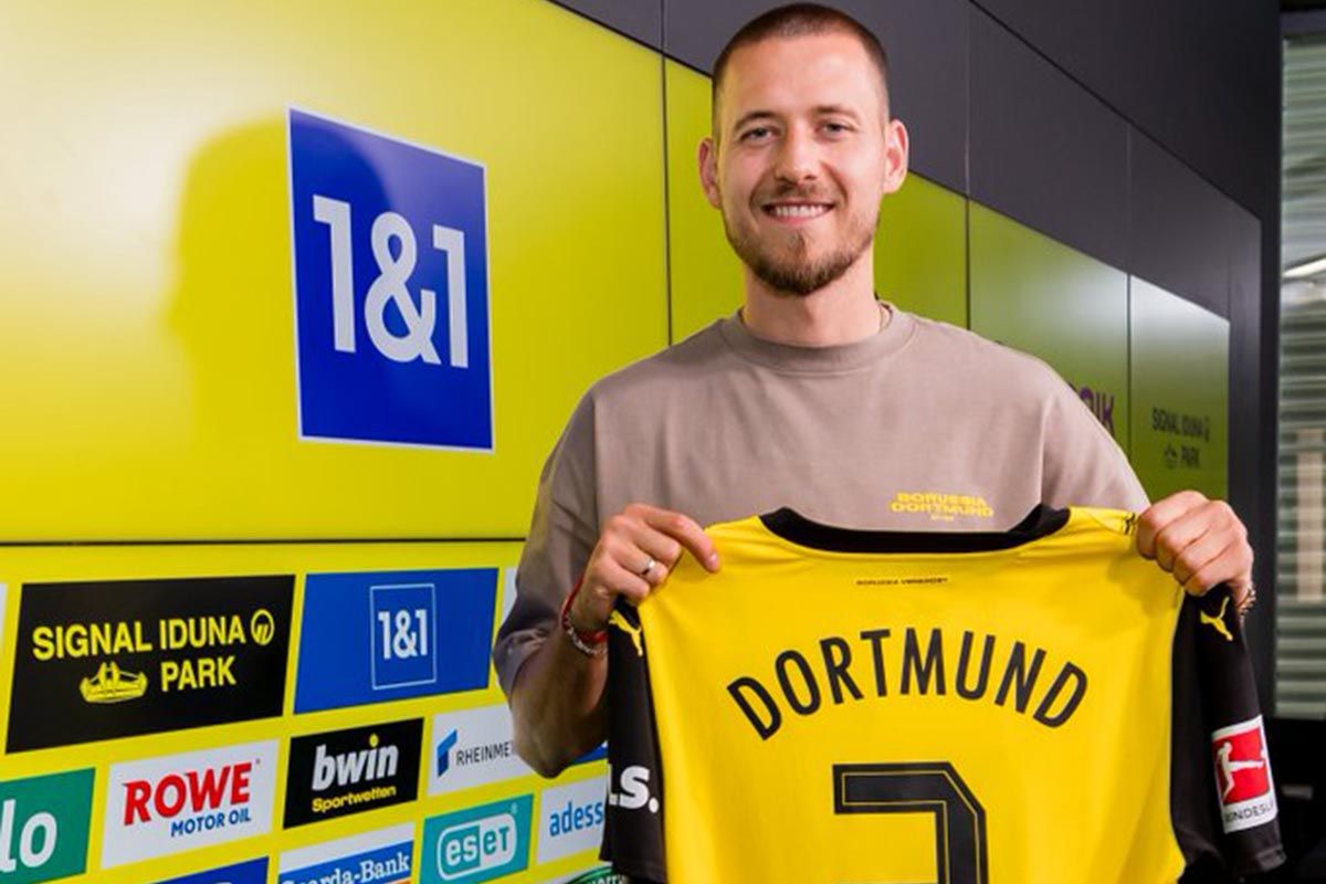 Borussia Dortmund resmi bajak Waldemar Anton dari Stuttgart