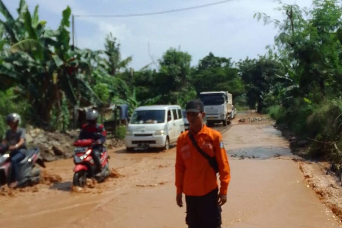 Rumah hingga puskesmas di Serang terendam banjir