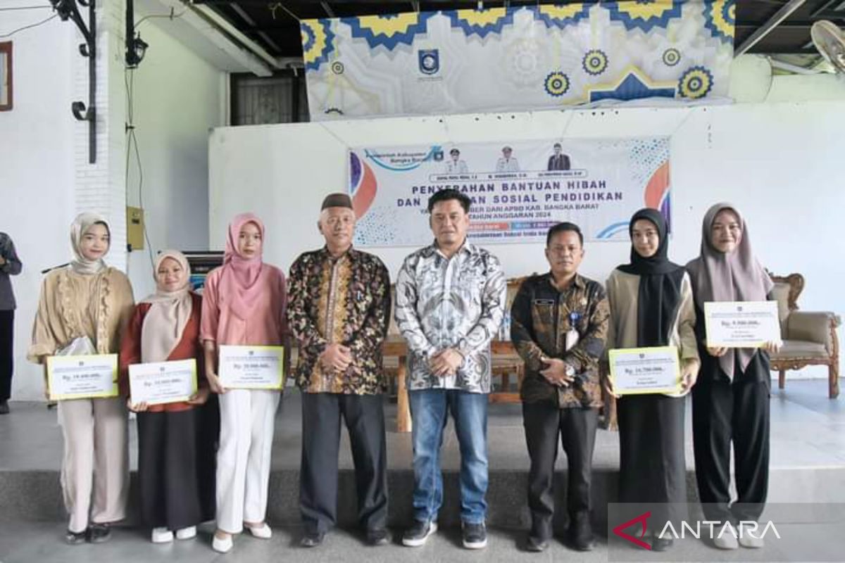 Pemkab Bangka Barat salurkan bantuan sosial pendidikan sebesar Rp685 juta